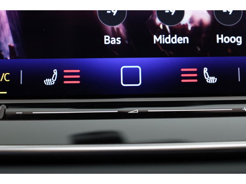 Volkswagen Tayron 1.5 eTSI Life Edition 7p. | Panoramadak | Elek. Trekhaak | Adapt. Cruise | Stoel- Stuurverw/ | Apple CarPlay | Dodehoekdet.