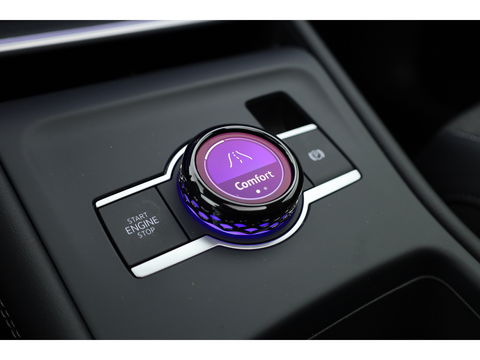 Volkswagen Tayron 1.5 eTSI Life Edition 7p. | Panoramadak | Elek. Trekhaak | Adapt. Cruise | Stoel- Stuurverw/ | Apple CarPlay | Dodehoekdet.