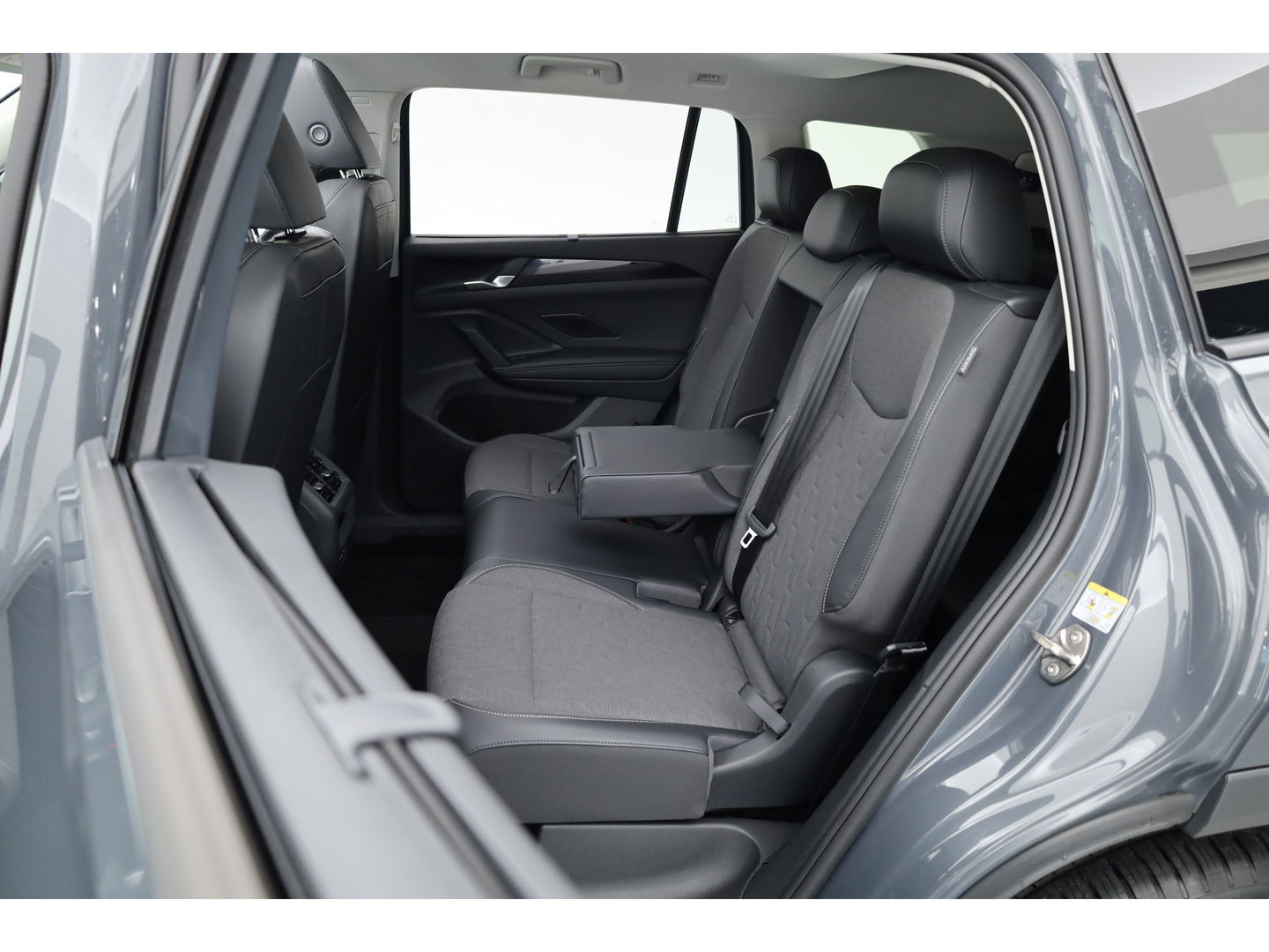 Volkswagen Tayron 1.5 eTSI Life Edition 7p. | Panoramadak | Elek. Trekhaak | Adapt. Cruise | Stoel- Stuurverw/ | Apple CarPlay | Dodehoekdet.