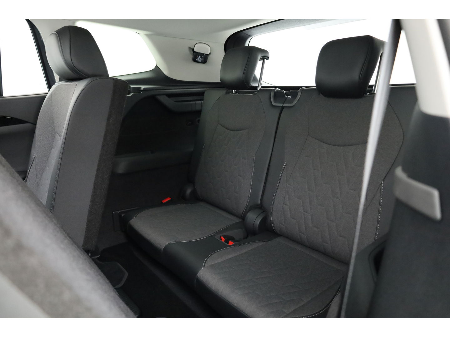 Volkswagen Tayron 1.5 eTSI Life Edition 7p. | Panoramadak | Elek. Trekhaak | Adapt. Cruise | Stoel- Stuurverw/ | Apple CarPlay | Dodehoekdet.