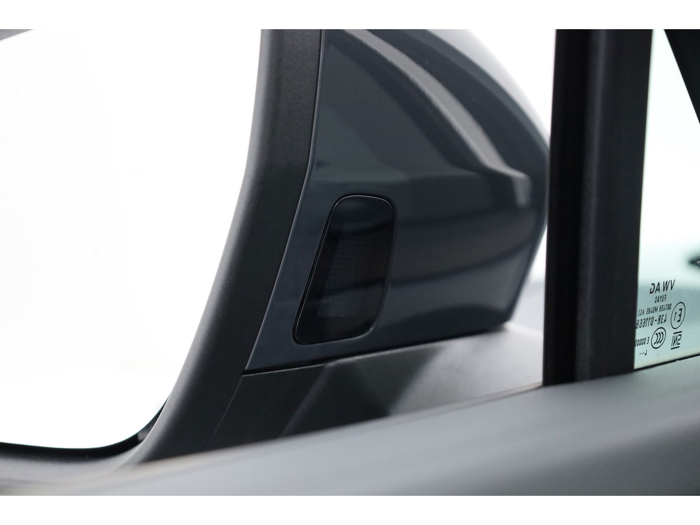 Volkswagen Tayron 1.5 eTSI Life Edition 7p. | Panoramadak | Elek. Trekhaak | Adapt. Cruise | Stoel- Stuurverw/ | Apple CarPlay | Dodehoekdet.