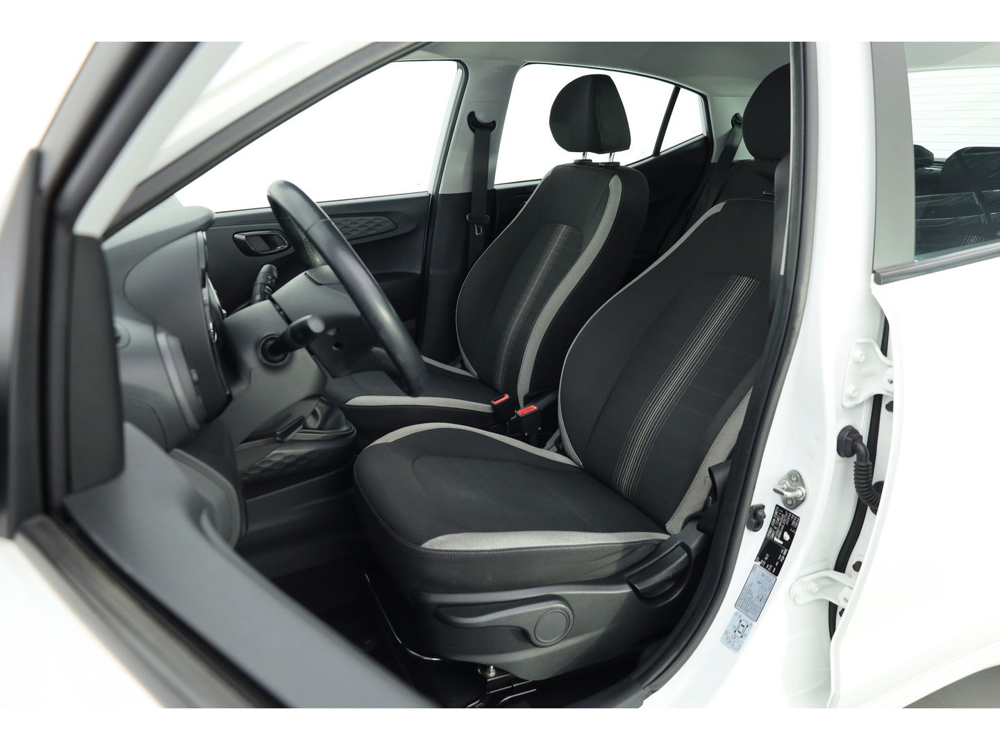 Hyundai i10 1.0 Comfort 5-zits | Apple CarPlay & Android Auto | Cruise Control | DAB | Airco | 14''