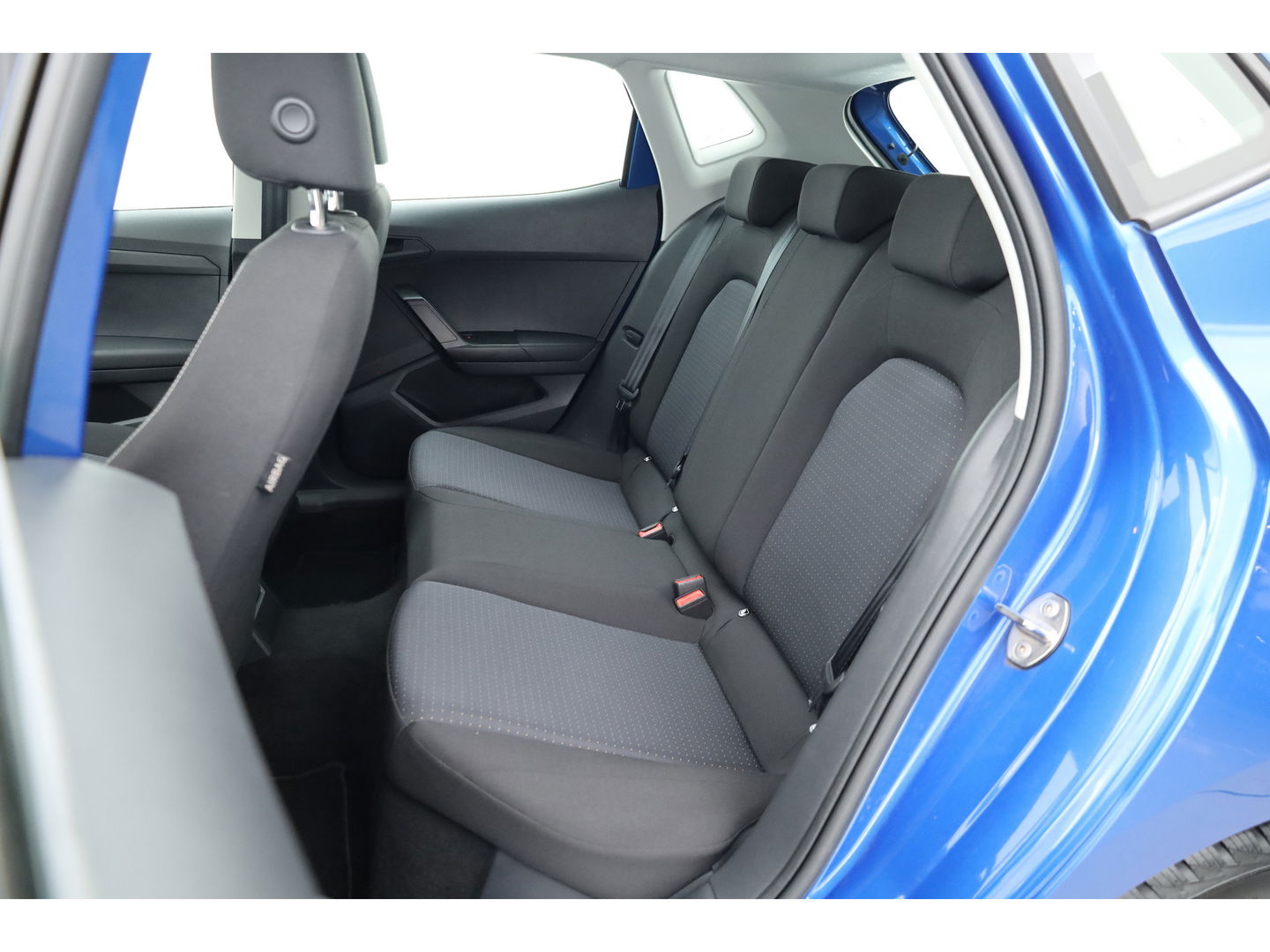 SEAT Ibiza 1.0 EcoTSI Style Online | Cruise Control | Apple CarPlay & Android Auto | DAB | Stoelverw. | All Season | 15''