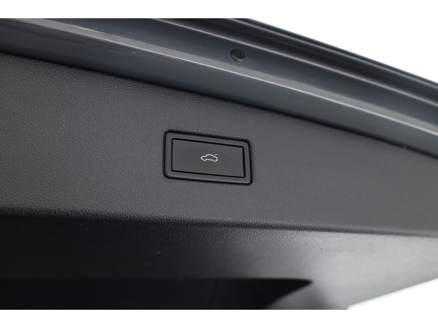 Volkswagen Tiguan 1.5 TSI R-Line DSG | Adapt. Cruise | Trekhaak | CarPlay | Navi | IQ. Light | All Season | Stoelverw. | Keyless