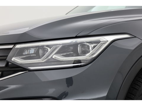 Volkswagen Tiguan 1.5 TSI R-Line DSG | Adapt. Cruise | Trekhaak | CarPlay | Navi | IQ. Light | All Season | Stoelverw. | Keyless