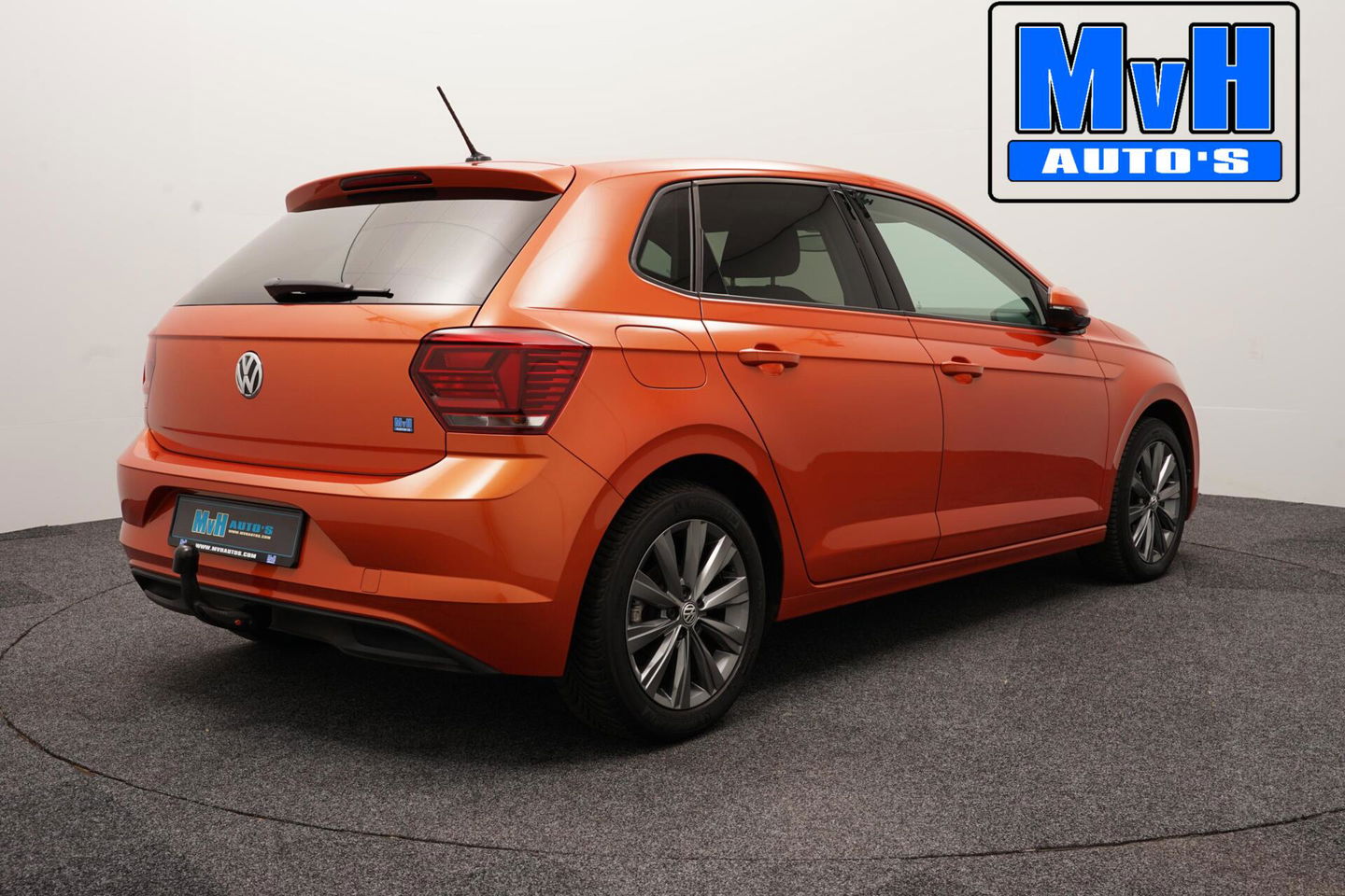 Volkswagen Polo 1.0 TSI Highline|TREKH|CAMERA|LED|CLIMA|ACC