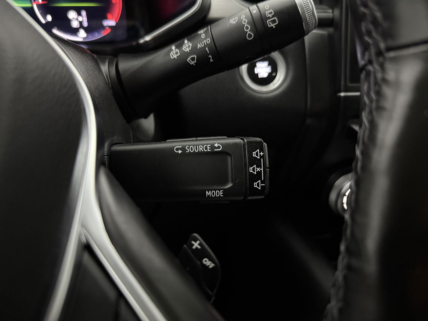 Renault Captur 1.3 TCe Intens | Camera | Adap. Cruise | Sfeer | Bose | Virtual | Trekh. | Stuurverw. | Keyless | Carplay | NAP