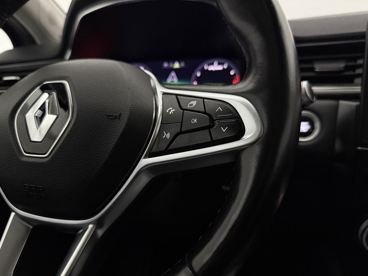 Renault Captur 1.3 TCe Intens | Camera | Adap. Cruise | Sfeer | Bose | Virtual | Trekh. | Stuurverw. | Keyless | Carplay | NAP