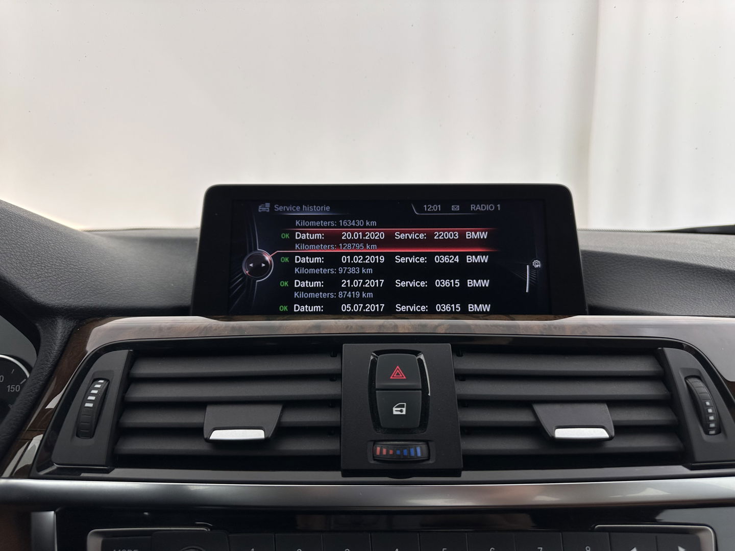 BMW 4 Serie Coupé 435d xDrive Executive Aut. *LEATHER | BI-XENON | MEMORY-PACK | TOPVIEW | HEAD-UP | BLINDSPOT | HEATED-SPORTSEATS | KEYLESS | NAVI-FULLMAP | ECC | PDC | CRUISE | 19''ALU*