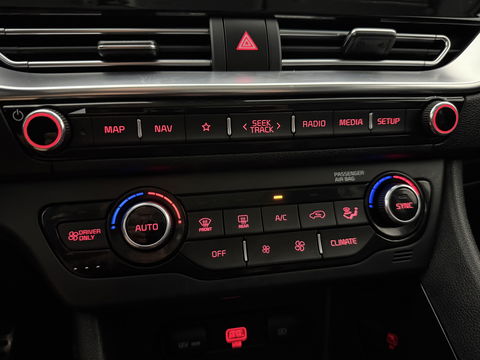 Kia Niro 1.6 GDi Hybrid ExecutiveLine | Pano | JBL | Camera | Memory | Carplay | Trekh. | Stoel/stuur verw. | NAP