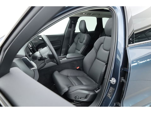 Volvo XC60 2.0 T8 Plug-in hybrid AWD Ultimate Dark | 455 PK | Head-up | Elek. Trekhaak | H&K Audio | 360 camera | ACC |