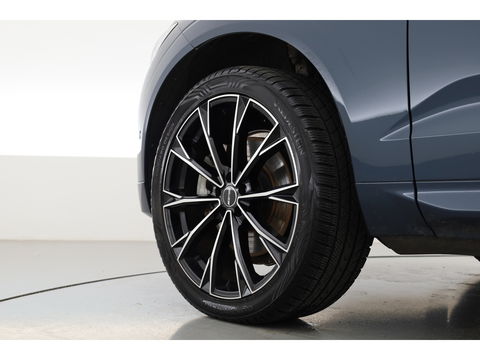 Volvo XC60 2.0 T8 Plug-in hybrid AWD Ultimate Dark | 455 PK | Head-up | Elek. Trekhaak | H&K Audio | 360 camera | ACC |
