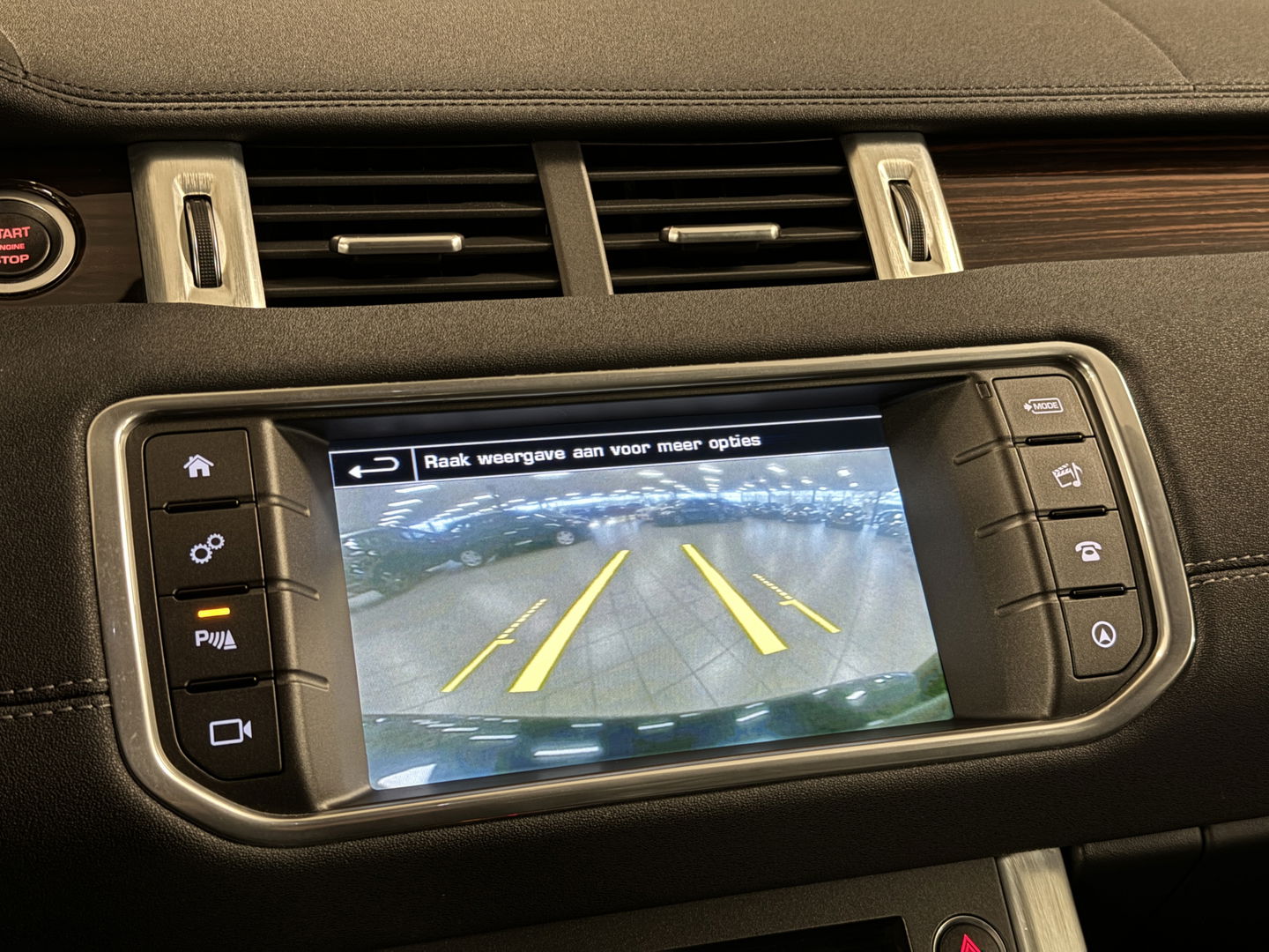 Land Rover Range Rover Evoque 2.0 TD4 HSE Dynamic | Head-Up Display | Meridian | Camera | Lane Assist | Dodehoeksensor | Leder | Memory Seats | Elektrische Achterklep | LED | Xenon |