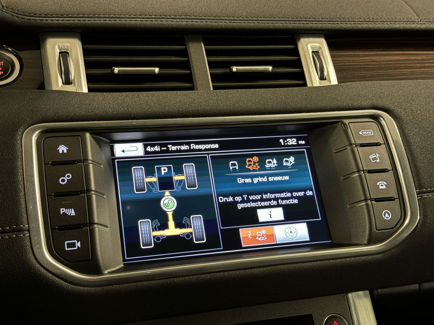 Land Rover Range Rover Evoque 2.0 TD4 HSE Dynamic | Head-Up Display | Meridian | Camera | Lane Assist | Dodehoeksensor | Leder | Memory Seats | Elektrische Achterklep | LED | Xenon |