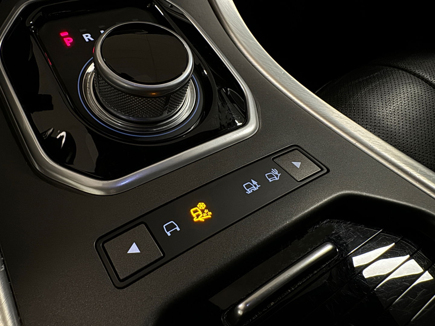 Land Rover Range Rover Evoque 2.0 TD4 HSE Dynamic | Head-Up Display | Meridian | Camera | Lane Assist | Dodehoeksensor | Leder | Memory Seats | Elektrische Achterklep | LED | Xenon |