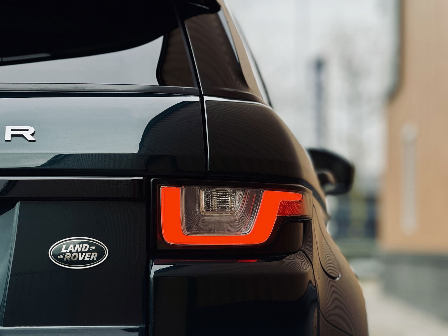 Land Rover Range Rover Evoque 2.0 TD4 HSE Dynamic | Head-Up Display | Meridian | Camera | Lane Assist | Dodehoeksensor | Leder | Memory Seats | Elektrische Achterklep | LED | Xenon |