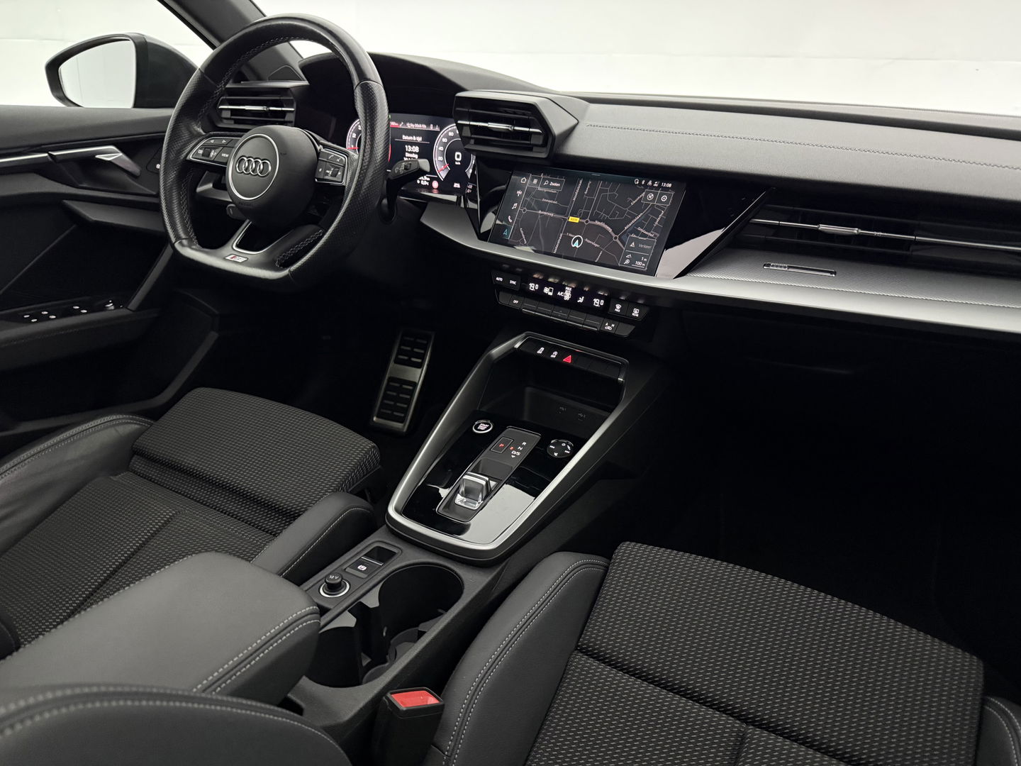 Audi A3 30 TFSI S-line Black optic | Pano | Virtual | Carplay | Cruise | Navi | Parkeersens.