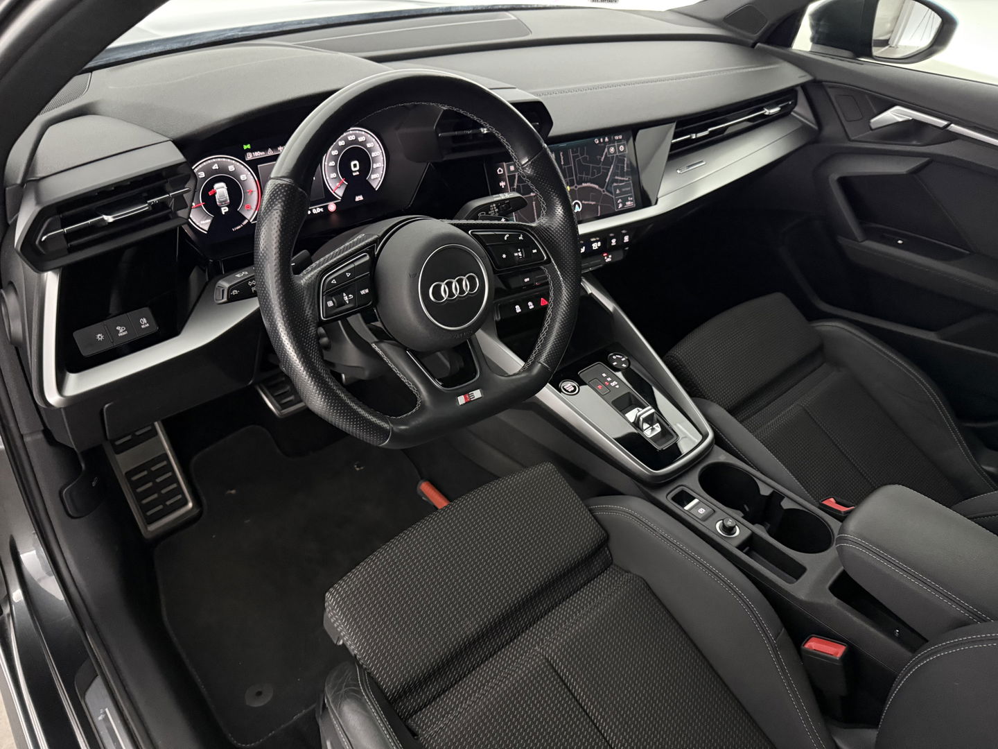 Audi A3 30 TFSI S-line Black optic | Pano | Virtual | Carplay | Cruise | Navi | Parkeersens.