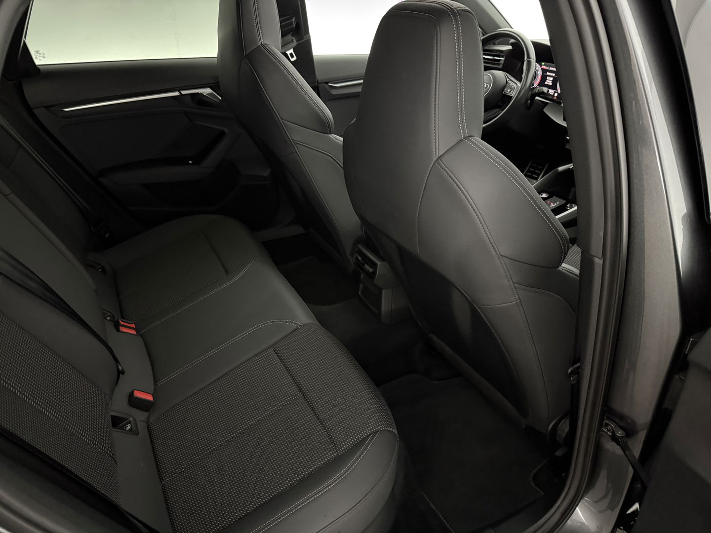 Audi A3 30 TFSI S-line Black optic | Pano | Virtual | Carplay | Cruise | Navi | Parkeersens.