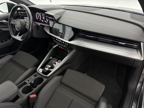 Audi A3 30 TFSI S-line Black optic | Pano | Virtual | Carplay | Cruise | Navi | Parkeersens.