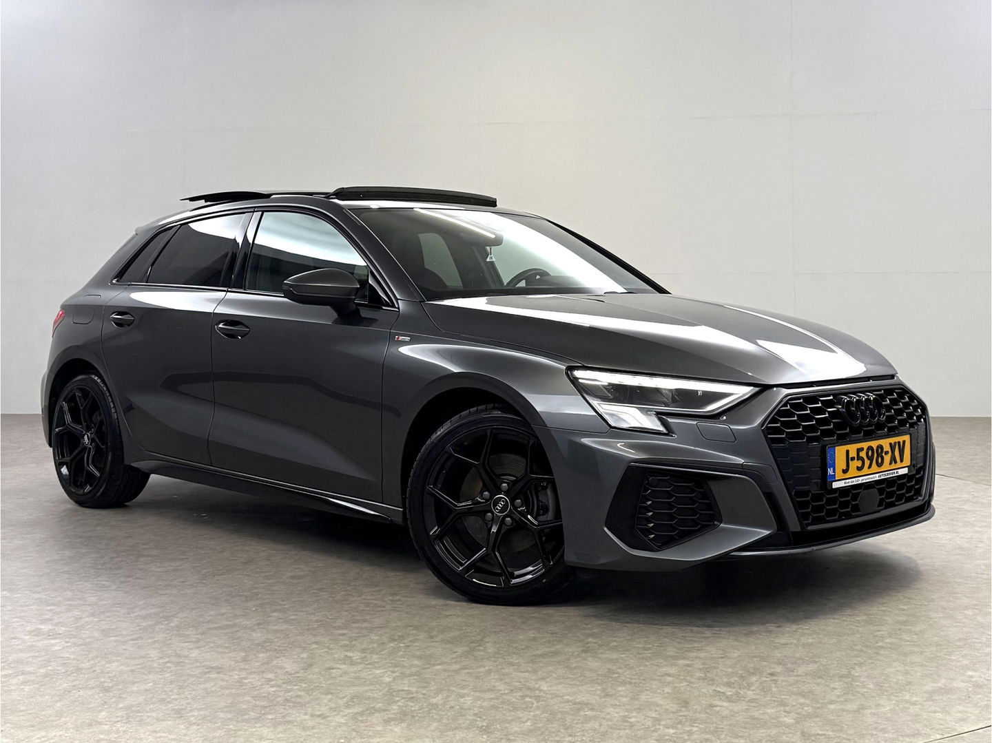 Audi A3 30 TFSI S-line Black optic | Pano | Virtual | Carplay | Cruise | Navi | Parkeersens.