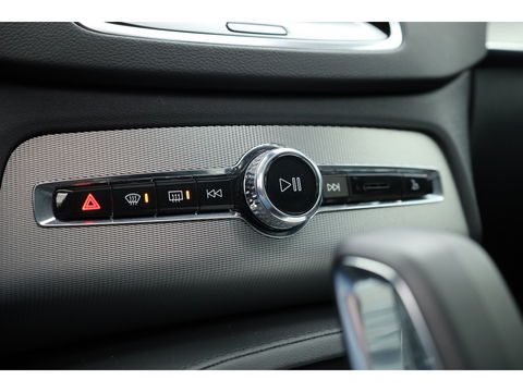 Volvo XC90 2.0 T8 Recharge AWD Plus Dark | Pano | Luchtvering | Elek. Trekhaak | Memory | 360cam | Stoel- Stuurverw. | Harman Kardon