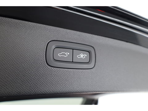 Volvo XC90 2.0 T8 Recharge AWD Plus Dark | Pano | Luchtvering | Elek. Trekhaak | Memory | 360cam | Stoel- Stuurverw. | Harman Kardon