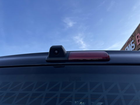 Renault Trafic 2.0 dCi 120pk T29 L2H1 Work Edition / vaste prijs rijklaar € 17.950 ex btw / euro 6 / bpm vrij / lease vanaf € 302 / imperial / trekhaak / camera / airco / cruise control