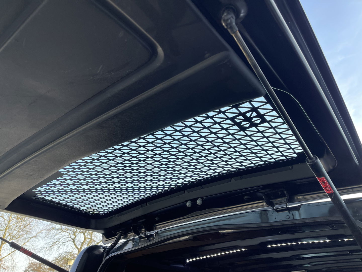 Renault Trafic 2.0 dCi 120pk T29 L2H1 Work Edition / vaste prijs rijklaar € 17.950 ex btw / euro 6 / bpm vrij / lease vanaf € 302 / imperial / trekhaak / camera / airco / cruise control