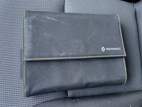 Renault Trafic 2.0 dCi 120pk T29 L2H1 Work Edition / vaste prijs rijklaar € 17.950 ex btw / euro 6 / bpm vrij / lease vanaf € 302 / imperial / trekhaak / camera / airco / cruise control