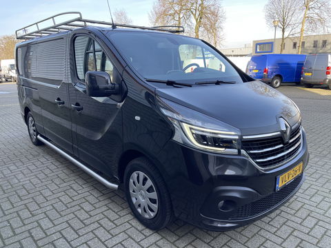 Renault Trafic 2.0 dCi 120pk T29 L2H1 Work Edition / vaste prijs rijklaar € 17.950 ex btw / euro 6 / bpm vrij / lease vanaf € 302 / imperial / trekhaak / camera / airco / cruise control