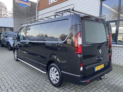 Renault Trafic 2.0 dCi 120pk T29 L2H1 Work Edition / vaste prijs rijklaar € 17.950 ex btw / euro 6 / bpm vrij / lease vanaf € 302 / imperial / trekhaak / camera / airco / cruise control