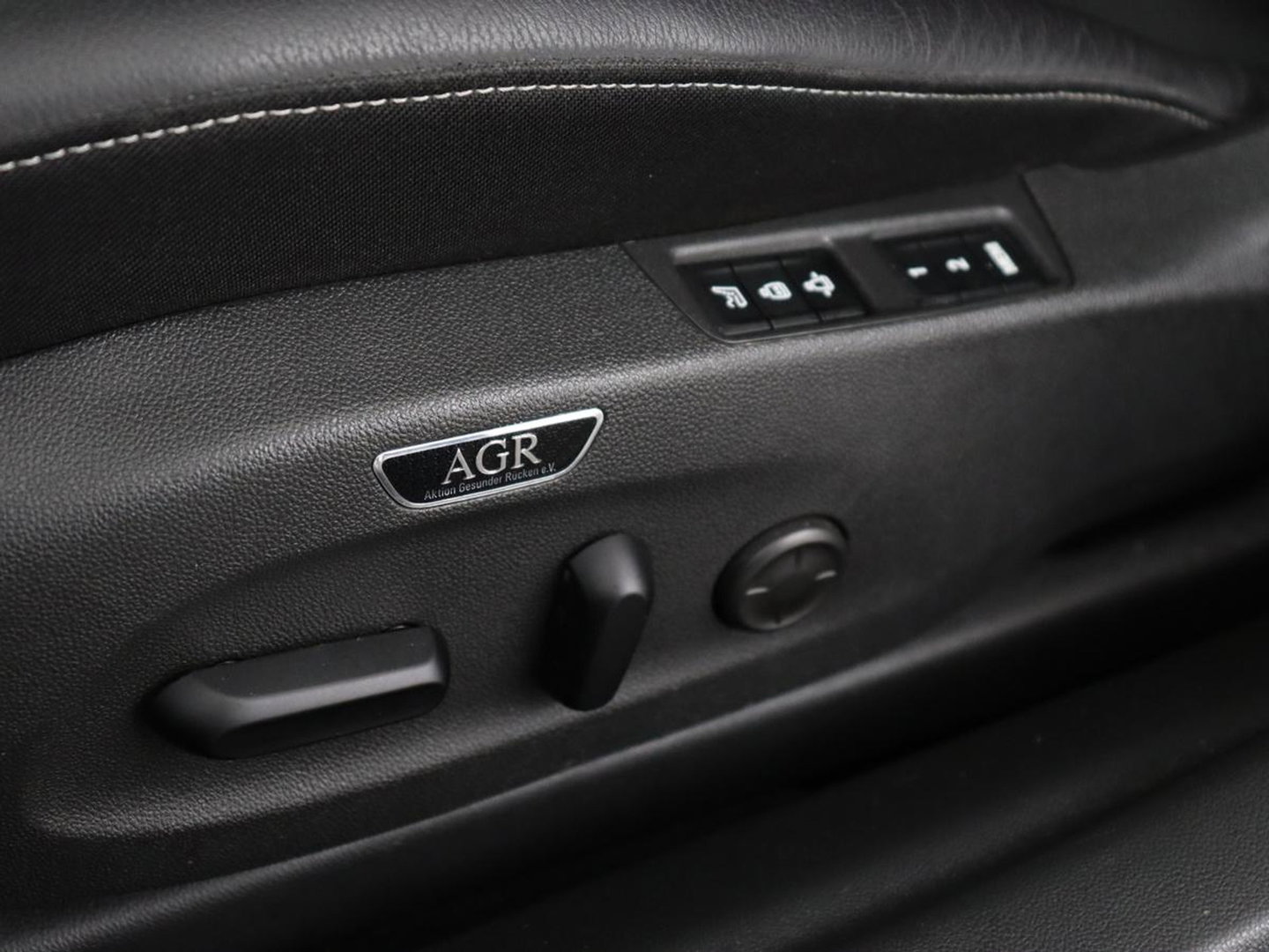 Opel Insignia 2.0 Turbo GSI 4X4 | 230pk | Origineel NL | Head-Up | Adaptive cruise | BOSE Sound | Stoelverwarming | Matrix LED | Camera | Alcantara | Carplay | Navigatie | Keyless | Stuurverwarming | 121.800km NAP