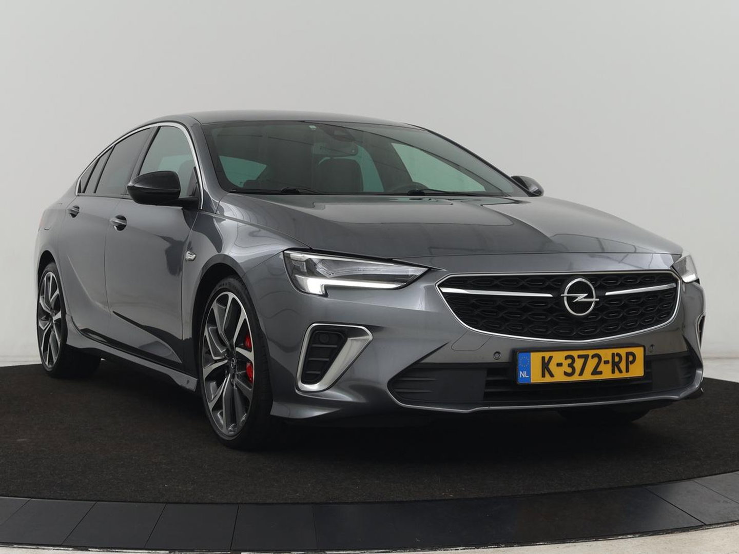 Opel Insignia 2.0 Turbo GSI 4X4 | 230pk | Origineel NL | Head-Up | Adaptive cruise | BOSE Sound | Stoelverwarming | Matrix LED | Camera | Alcantara | Carplay | Navigatie | Keyless | Stuurverwarming | 121.800km NAP