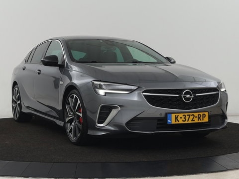 Opel Insignia 2.0 Turbo GSI 4X4 | 230pk | Origineel NL | Head-Up | Adaptive cruise | BOSE Sound | Stoelverwarming | Matrix LED | Camera | Alcantara | Carplay | Navigatie | Keyless | Stuurverwarming | 121.800km NAP
