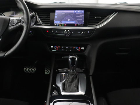 Opel Insignia 2.0 Turbo GSI 4X4 | 230pk | Origineel NL | Head-Up | Adaptive cruise | BOSE Sound | Stoelverwarming | Matrix LED | Camera | Alcantara | Carplay | Navigatie | Keyless | Stuurverwarming | 121.800km NAP