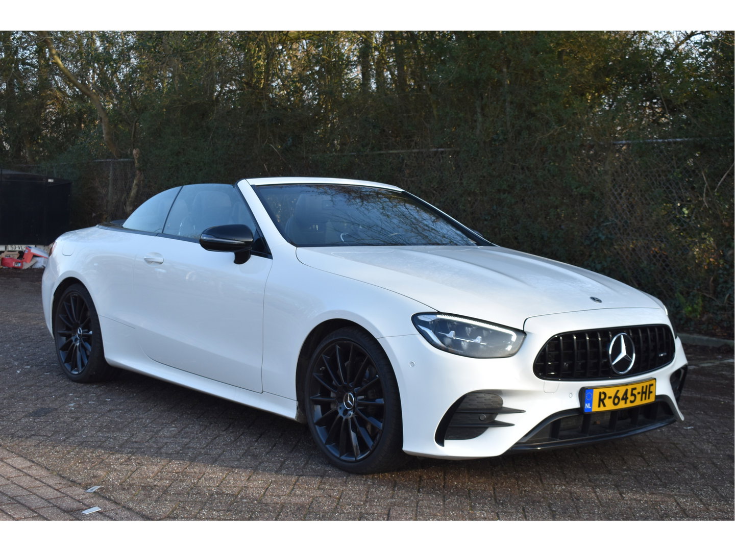 Mercedes-Benz E-Klasse Cabrio 200 AMG Line Navigatie | Cruise Control | Virtual Cockpit | Stoelverwarming | Camera