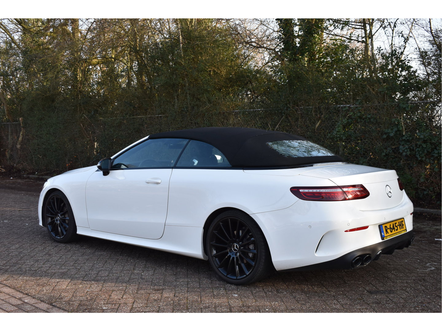 Mercedes-Benz E-Klasse Cabrio 200 AMG Line Navigatie | Cruise Control | Virtual Cockpit | Stoelverwarming | Camera