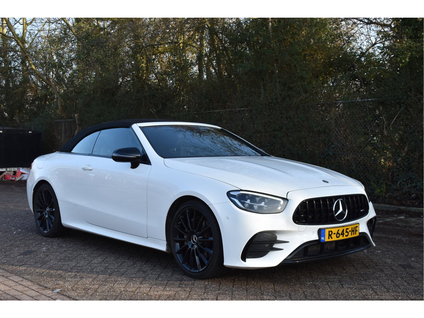 Mercedes-Benz E-Klasse Cabrio 200 AMG Line Navigatie | Cruise Control | Virtual Cockpit | Stoelverwarming | Camera