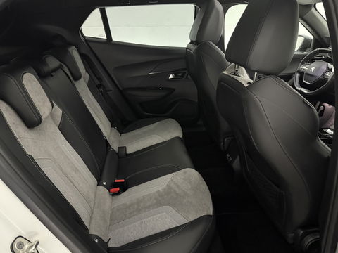 Peugeot e-2008 EV GT-Line 50 kWh | SOH 91% | Pano | Virtual | Adap.Cruise | Clima | Carplay | Camera | Stoelverw. | Keyless