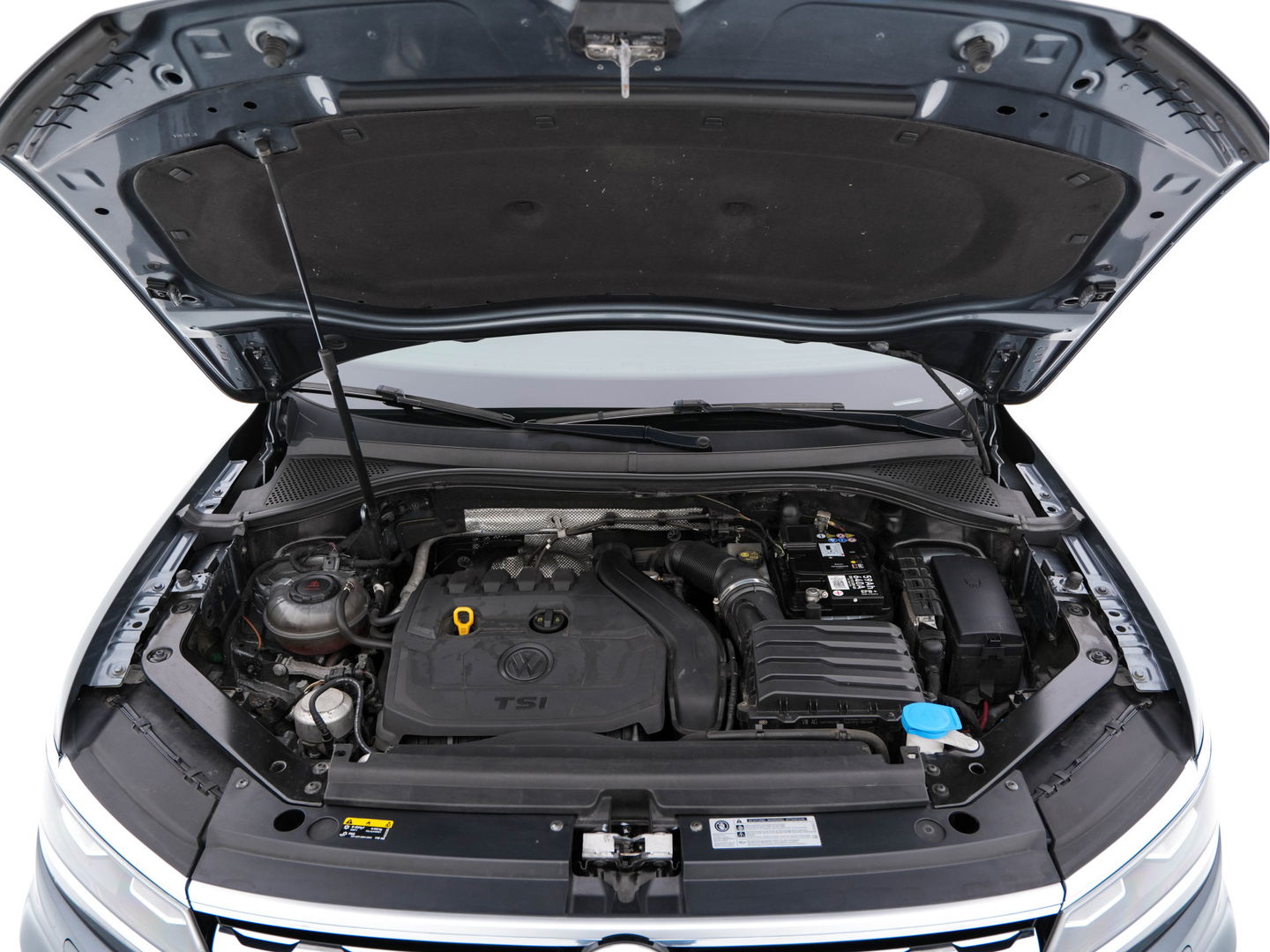 Volkswagen Tiguan Allspace 1.5 TSI R-line Highline Business (7-Pers.) (INCL-BTW) Aut * PANO | NAVI-FULLMAP | XENON | ALCANTARA | HEATED-ERGONOMIC-SPORTSEATS | KEYLESS | PRIVACY-GLASS | CAMERA | DAB | DIGI-COCKPIT | PDC | TOWBAR | ECC | 19"ALU*