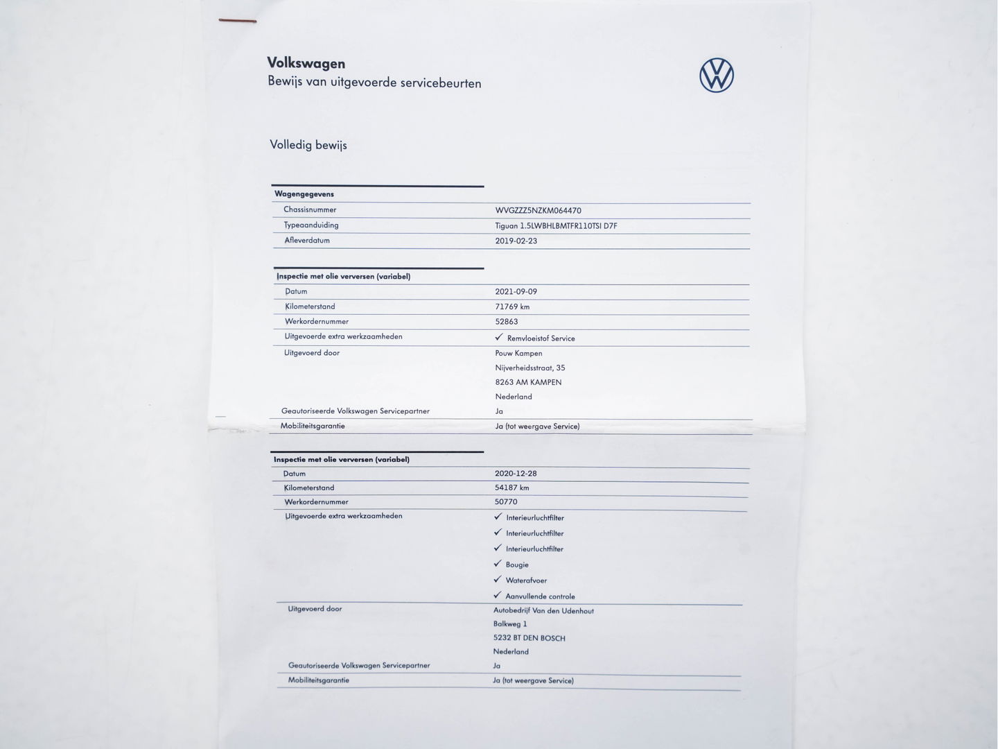 Volkswagen Tiguan Allspace 1.5 TSI R-line Highline Business (7-Pers.) (INCL-BTW) Aut * PANO | NAVI-FULLMAP | XENON | ALCANTARA | HEATED-ERGONOMIC-SPORTSEATS | KEYLESS | PRIVACY-GLASS | CAMERA | DAB | DIGI-COCKPIT | PDC | TOWBAR | ECC | 19"ALU*