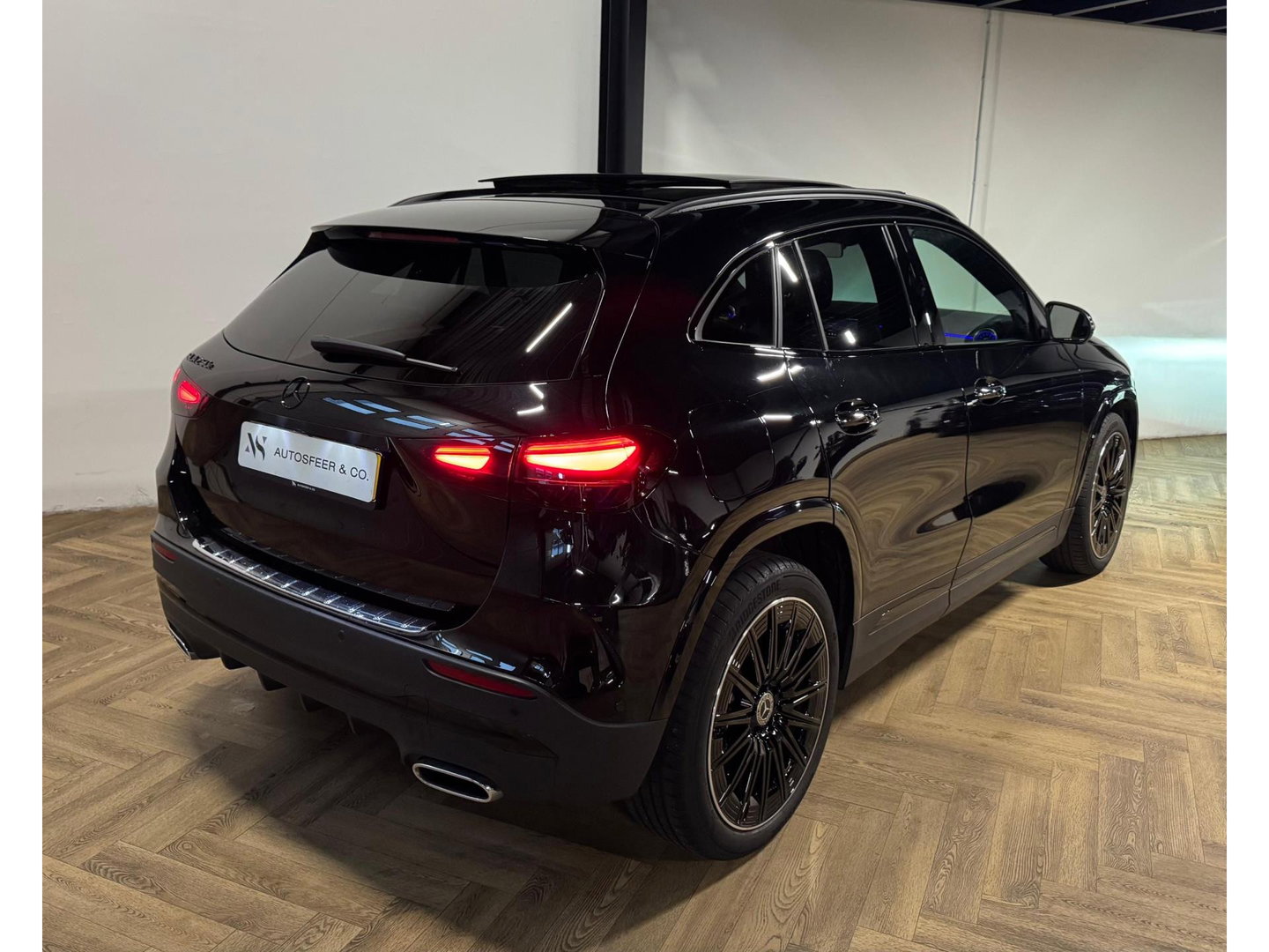 Mercedes-Benz GLA 250 e AMG PANO KEYLESS VOL'