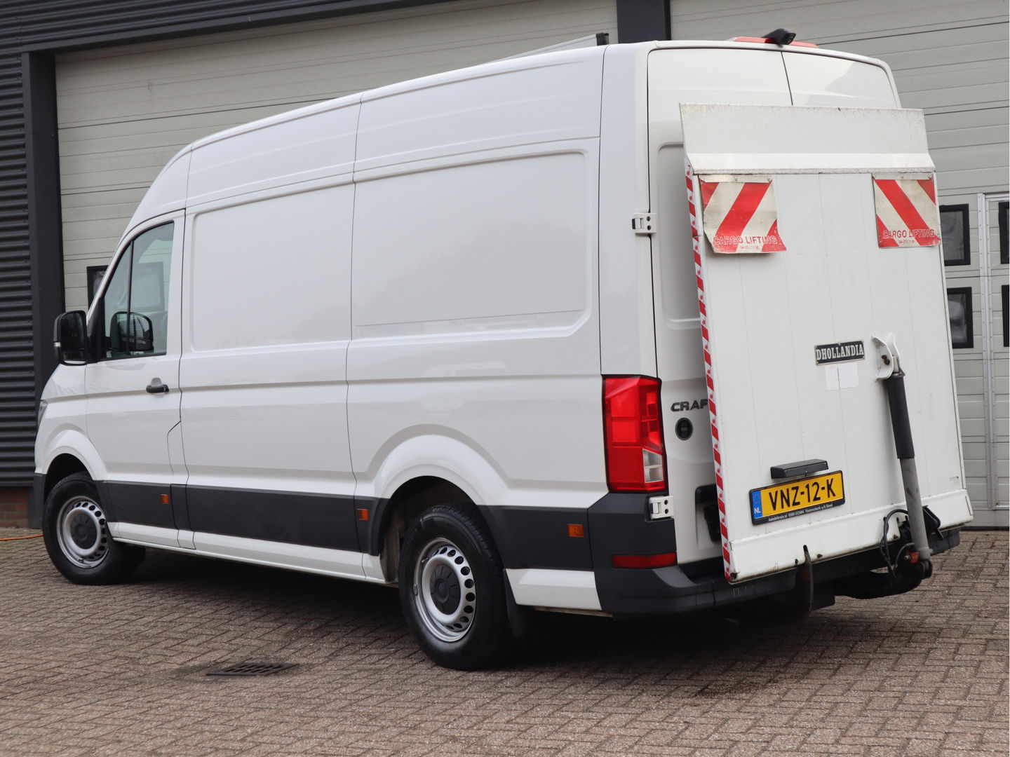 Volkswagen Crafter 2.0 TDI 177pk Automaat Euro 6 Laadklep Dhollandia