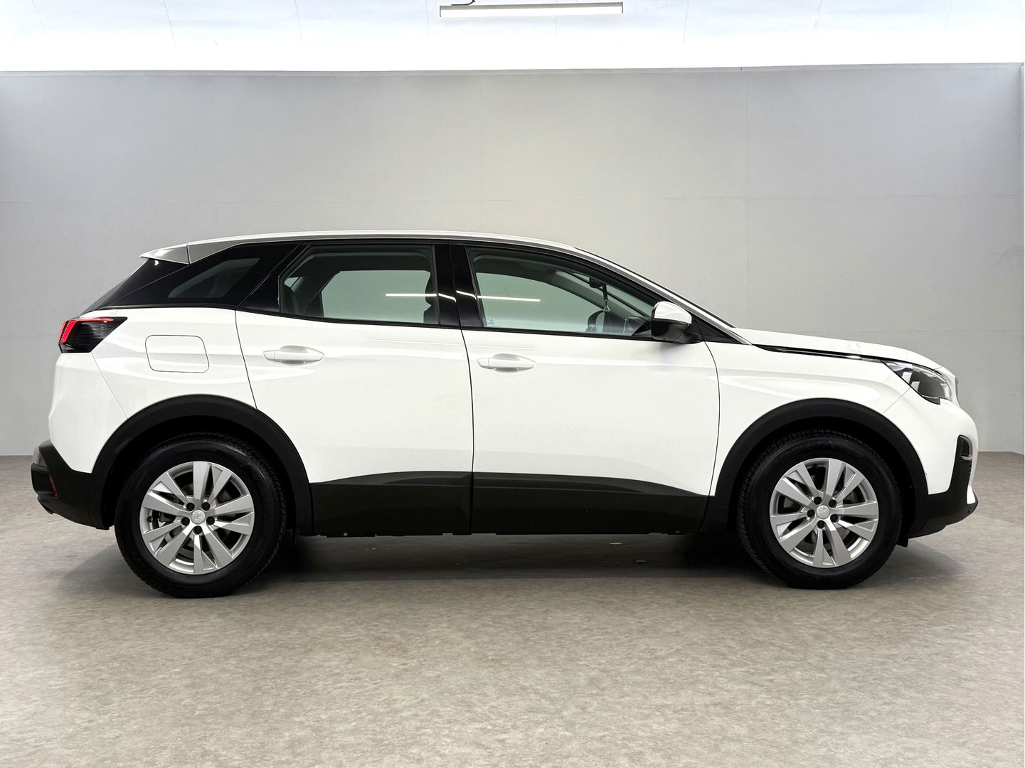 Peugeot 3008 1.2 PureTech | Virtual | Carplay | Trekh. | Cruise | Navi | LED | Parkeersens. | NAP