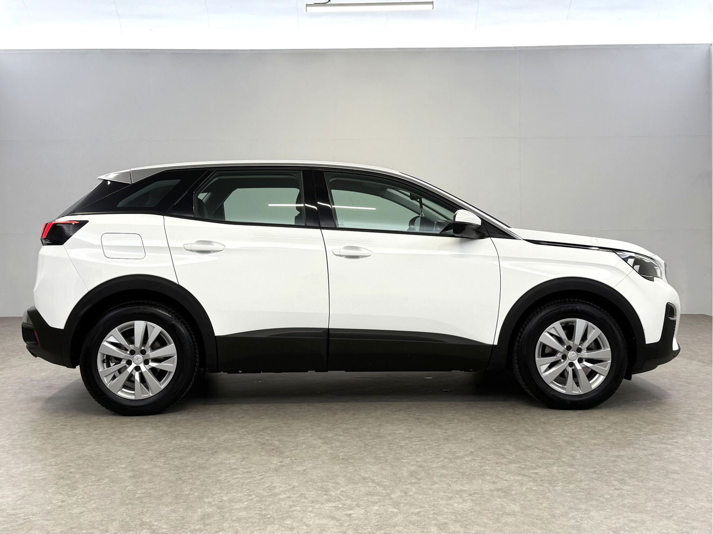 Peugeot 3008 1.2 PureTech | Virtual | Carplay | Trekh. | Cruise | Navi | LED | Parkeersens. | NAP