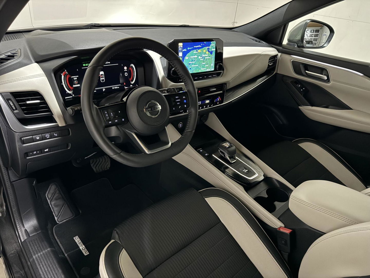 Nissan QASHQAI 1.3 DIG-T Tekna+ Pano 360° HUD Carplay ACC