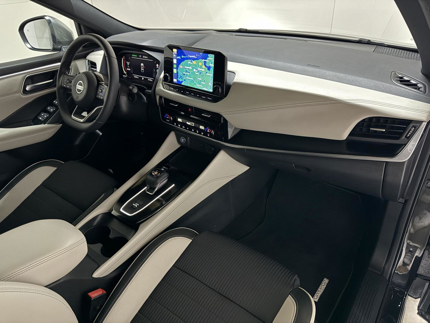 Nissan QASHQAI 1.3 DIG-T Tekna+ Pano 360° HUD Carplay ACC