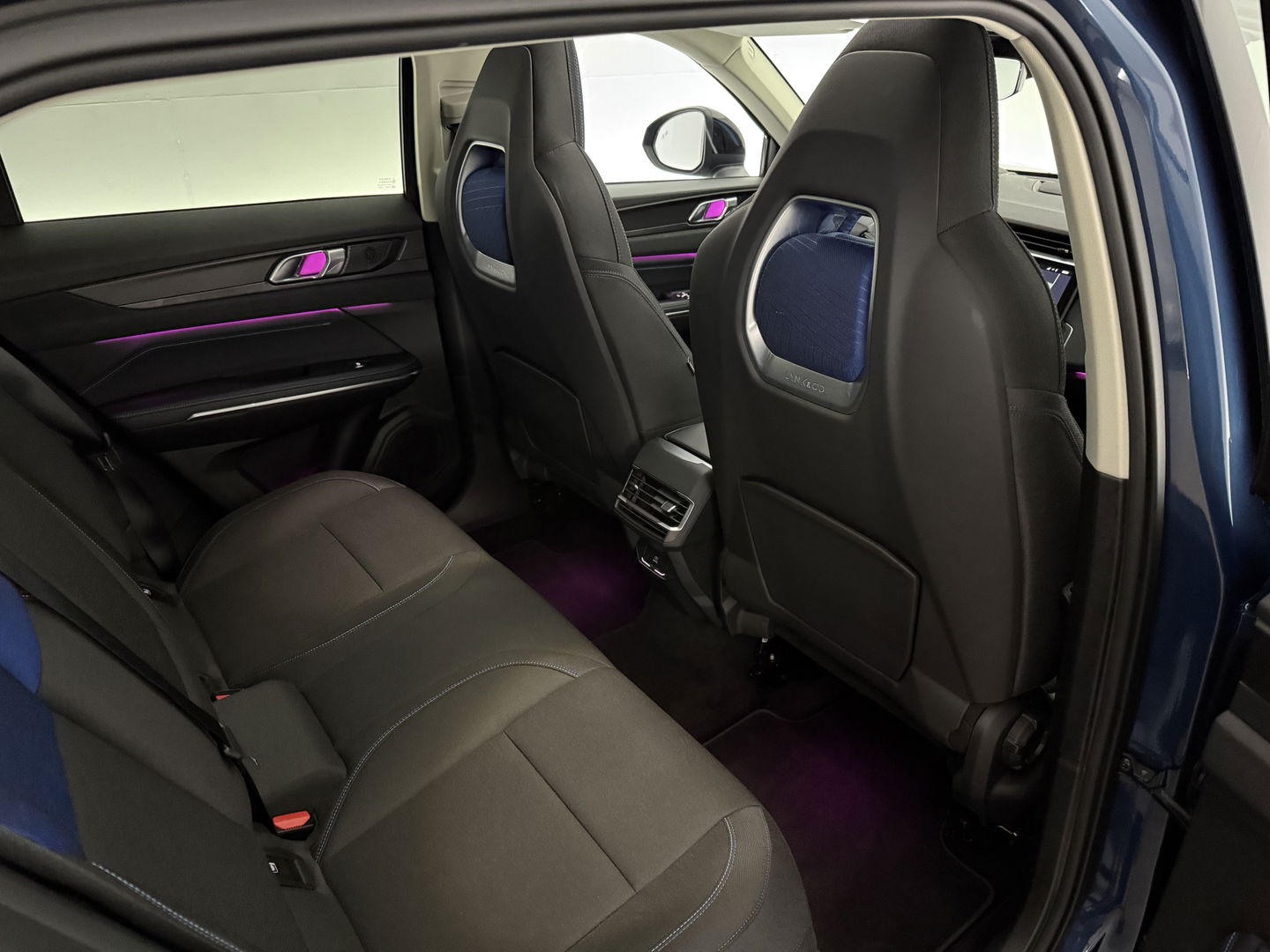 Lynk Co 01 1.5 | SOH 96% | Pano | Sfeer | Memory | 360° | Virtual | Adap.Cruise | Carplay | NAP