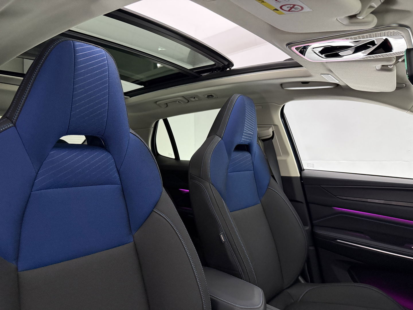 Lynk Co 01 1.5 | SOH 96% | Pano | Sfeer | Memory | 360° | Virtual | Adap.Cruise | Carplay | NAP